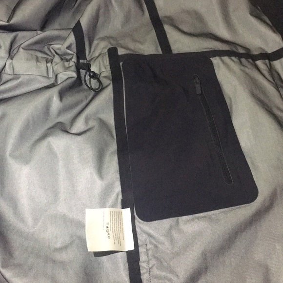 lululemon Rain Haven Jacket Midnight Navy - Picture 5 of 7